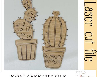 Puede incluir: Dos diseños de cactus de madera cortados con láser. Un cactus es un cactus de chumbera tradicional con corazones en las almohadillas. El otro cactus es un cactus barril con un patrón en zigzag en la maceta. Archivo de corte láser SVG Descarga digital.