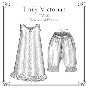 Puede incluir: Un dibujo en blanco y negro de un patrón de costura de camisón y calzoncillos de la época victoriana. El patrón está etiquetado como "Truly Victorian TV102 Chemise and Drawers".