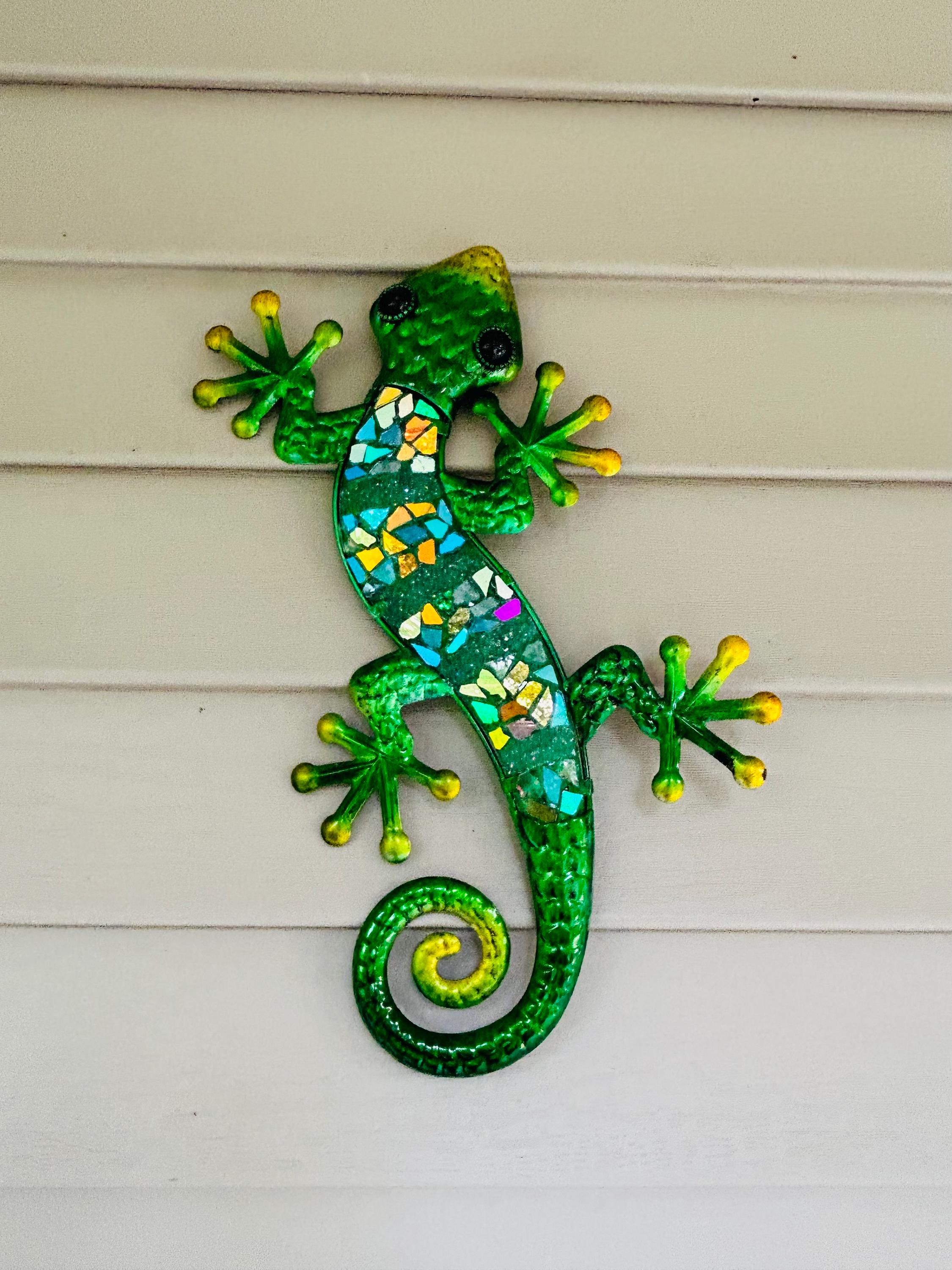 Lizard .. Gecko .. Blingthingzbylori .. Garden Art .. Yard Art