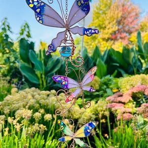 Butterfly wind chimes .. Blingthingzbylori..whirligigs wind spinners .. garden art .. yard art ..gift for her.. mother&#39;s day gifts