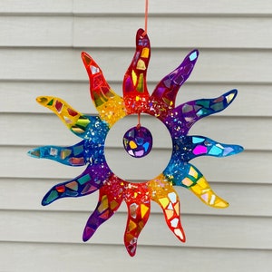 Rainbow sun SunCatcher..stained glass SunCatcher.. blingthingzbylori.. whirligigs.. yard art .. patio decoration.. free ship