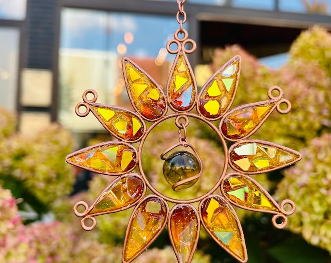 Sunflower .. BlingthingzbyLori .. whirligigs wind spinner .. sunflower wind chime .. garden art .. yard art ..gift for her .. gift for home