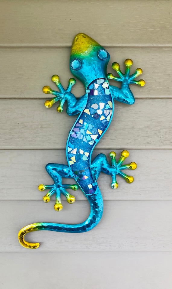 Lizard .. Gecko .. Blingthingzbylori .. Garden Art .. Yard