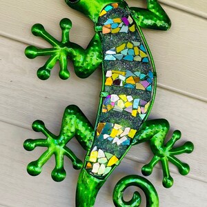 Lizard.. gecko.. blingthingzbylori.. iguana.. wall decoration.. gift for home