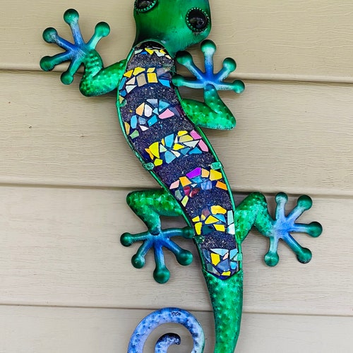 Gecko.. Lizard.. Wall Hanging.. Blingthingzbylori.. Etsy