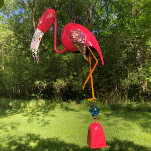 Pink Flamingo Bouncy - Garden Decor.. yard art .. SunCatcher.. flamingo lover SunCatcher.. pink flamingo.. flamingo