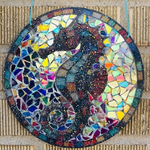 Acchiappasole a forma di cavalluccio marino... BlingthingzbyLori... girandola... cavalluccio marino scintillante... regalo per lei... decorazione tropicale... decorazione per finestre