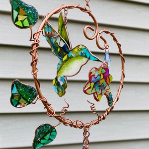 Hummingbird.. hummingbird wind chime.. Blingthingzbylori.. wind chime.. suncatcher.. yard art.. garden art.. bird