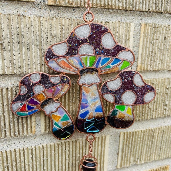 Mushroom Wind Chimes.. BlingthingzbyLori . garden art .. yard art .. trippy art .. toadstools .. gift for her .. mushroom lover items