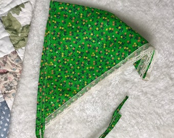 Green Calico Floral & Lace Hair Kerchief