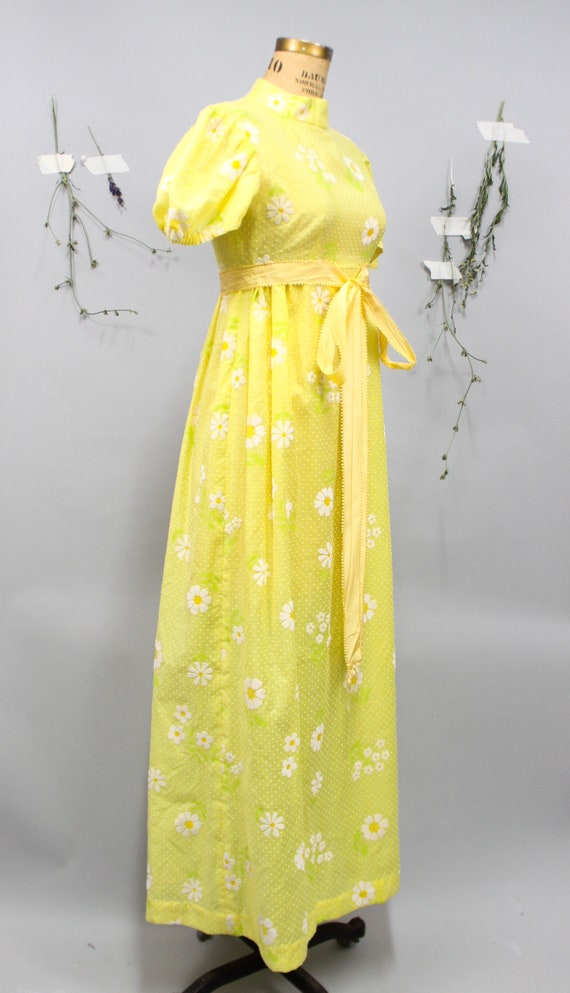 1970's Yellow Daisy Flocked Floral Maxi Dress - image 5