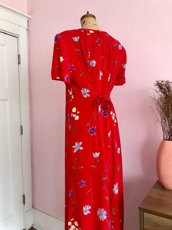 1990's Size 12/14 Red Floral Pleated Midi Dress - image 5