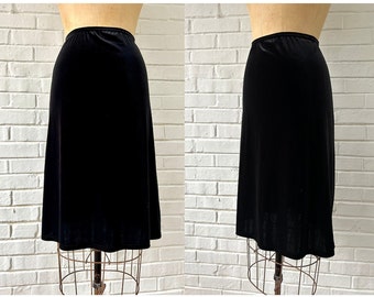 90's M/L Classic Black Velvet Skirt