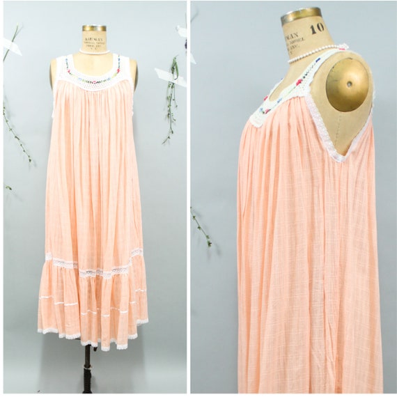 70's Peach Macrame Trapeze Dress