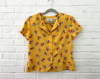 1980's S/M Scalloped Yellow Floral Blouse