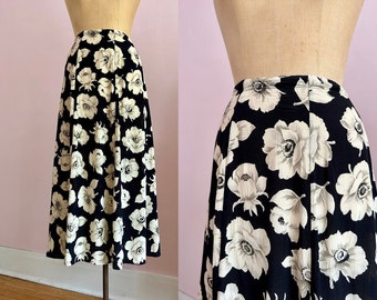 1990's Size 2 Black & Beige Floral Midi Skirt by Compagnie International Express