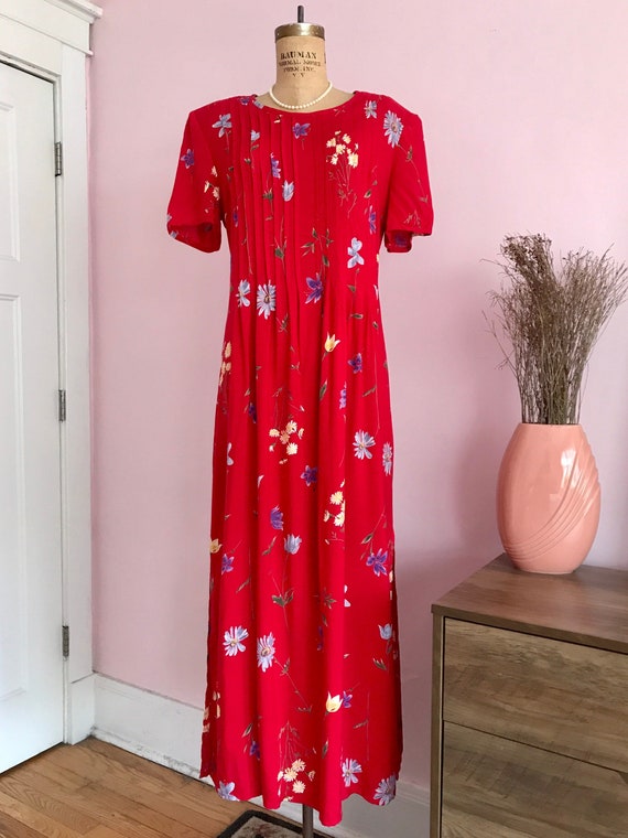 1990's Size 12/14 Red Floral Pleated Midi Dress - image 1