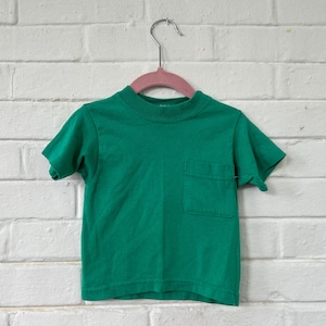 1990&#39;s 18 Months Solid Green Tee