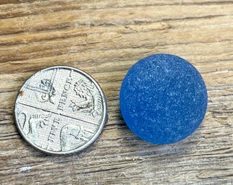 Flawless blue piece – Blue sea glass – Handpicked English Beach Finds