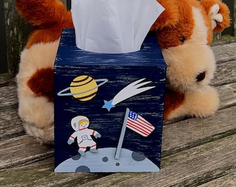 ASTRONAUT Tissue Box Cover/Boy Nursery/Kids Bedroom/Kids Bathroom/Hand Painted Wood/Outer Space/Moon/Jupiter/Shooting Star