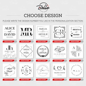 Op de afbeelding: Een raster met 15 zwart-witte ontwerpen voor gepersonaliseerde trouw- of jubileumgeschenken. Elk ontwerp bevat de namen van een stel, de trouwdatum en een uniek grafisch element. De ontwerpen zijn genummerd van 031 tot en met 045.