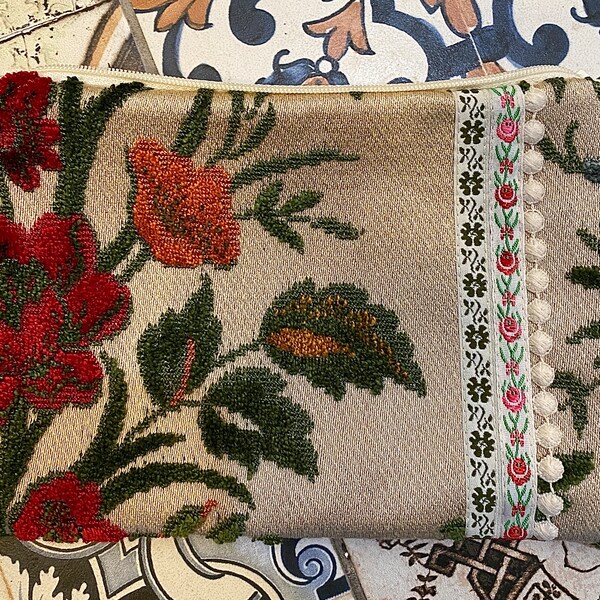 Vintage floral velvet tapestry zipper bag with trims