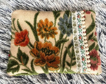 Vintage floral velvet tapestry zipper bag with trims