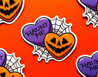 Adesivo in vinile Haunt Me Candy Hearts da 3" / Adesivo impermeabile e resistente alle intemperie con cuori di conversazione spettrali di Halloween Valloween