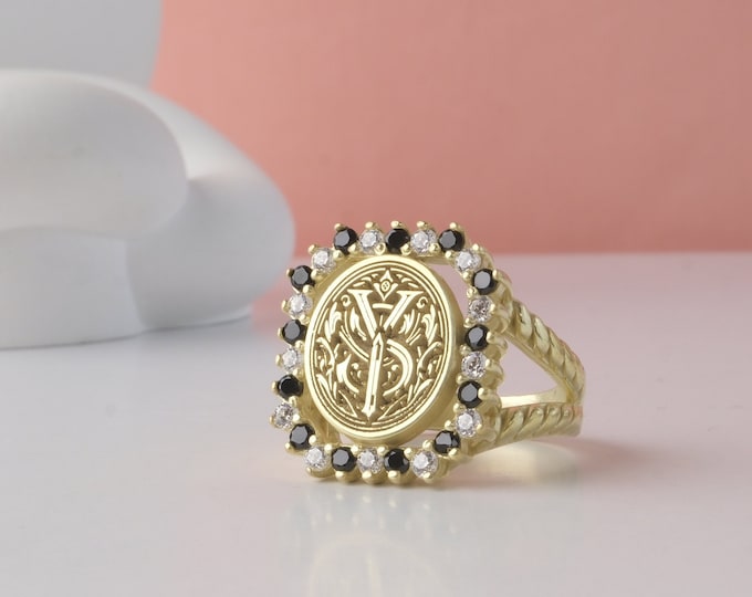 Monogram Gold Ring with Custom Gemstone: Personalized Jewelry