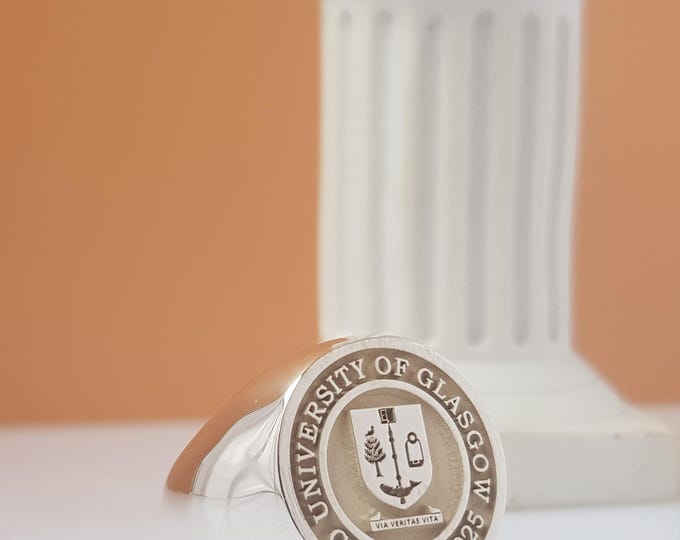 Custom 2025 Graduation Ring: Sterling Silver Crest Signet