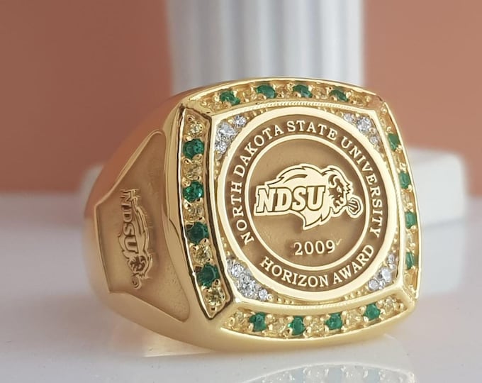 Custom Graduation Ring with Birthstone: Personalized University Signet