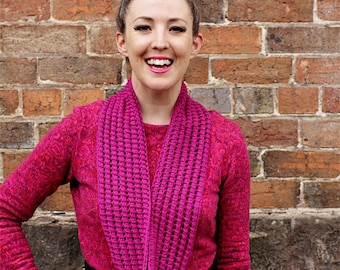 Tegwyn Cowl - easy lace cowl pdf knitting pattern