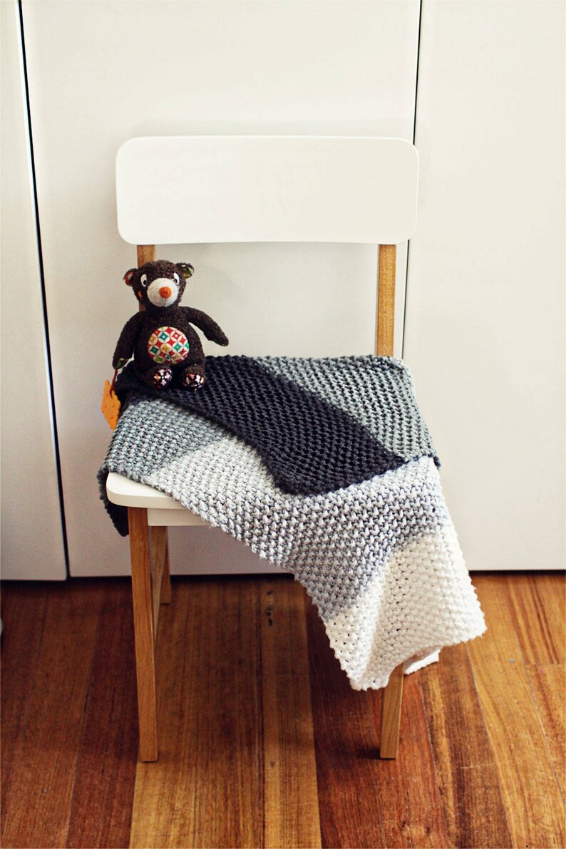 Mombre baby blanket pdf knitting pattern image 1