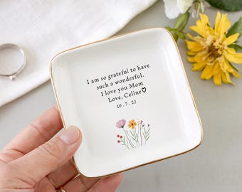 Custom Mom Ring Dish, Ring Dish, Jewelry Dish, Mother's Day Gift, Flower Ring Dish, Gift for Mother, Custom Ring Dish, Personalized Gift
