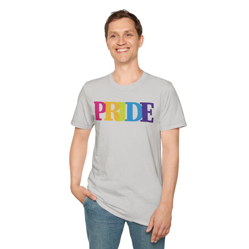 Colorful Pride T-Shirt: LGBTQ+ Unisex Softstyle Tee afbeelding 9