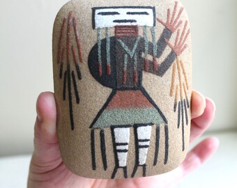 1990 Dineh Artist LaVerne Smith Navajo Sand Painting Ceramic Box 2 X 3 X 4 American Indian Art