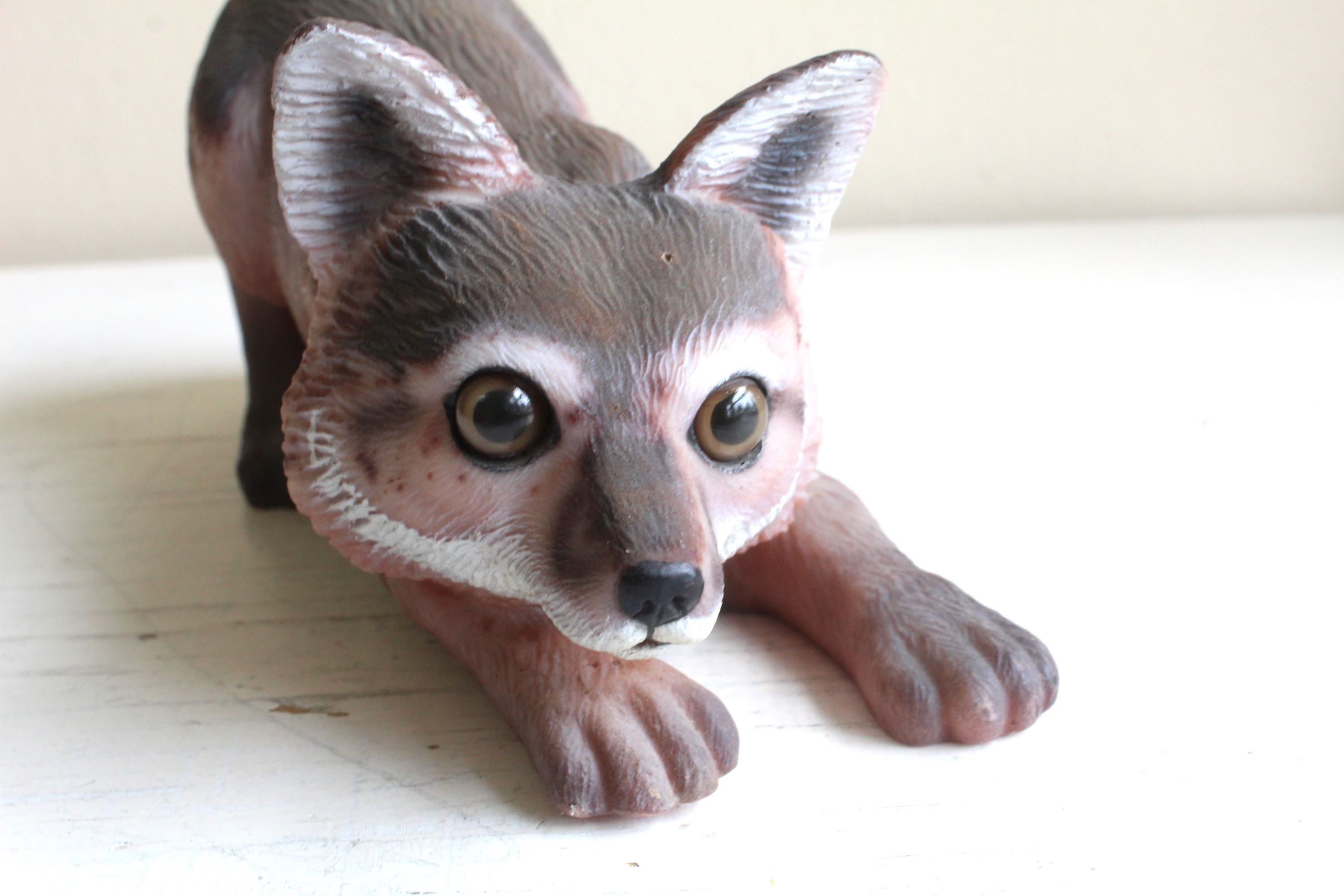 Artline Vintage 1998 Plastic Resin Wild Fox Play Bow Woodland Yard