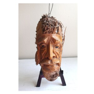 Handgeschnitzte Holzwurzel Skulptur: Volkskunst Gesicht Wandbehang