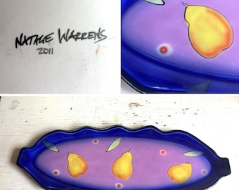 Piatto da portata/vassoio per salumi in ceramica dello studio d'arte di Natalie Warrens.