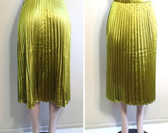 Shiny Citron Green Pleated Midi Skirt: Haute Monde, Size M
