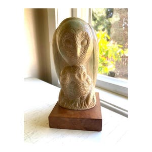 MCM Mutterschaft: Schleiereule Skulptur von Grete Schuller, Alva Museum Replicas