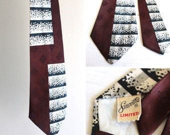Ayn Rand Style : Vintage 1940s 1950s Smoothie Limited MCM Necktie Madder Pine Rayon Jacquard Tie