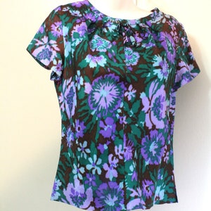 Prints Charming : Mode de Paris Womens size S Vintage 1960s Purple Green Floral Cap Sleeve Shirt