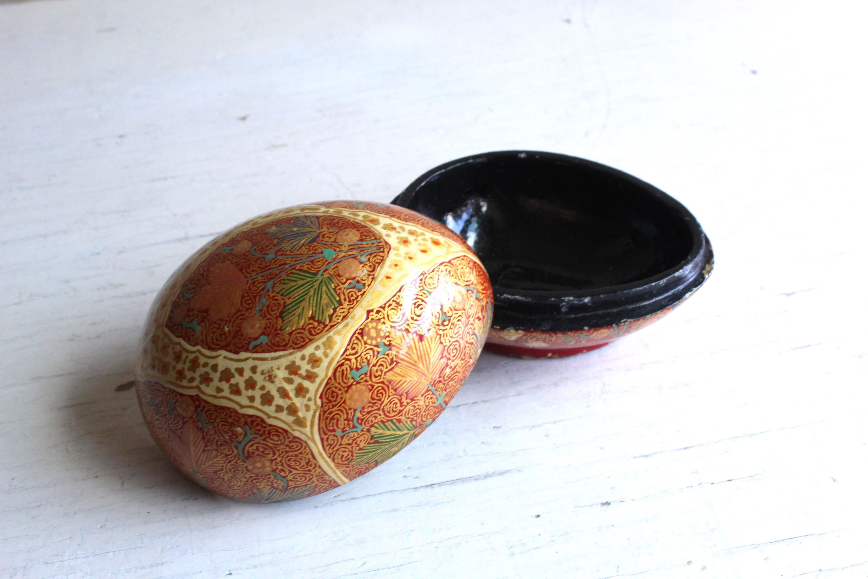 カシミールの手描き卵型小物入れ、花柄の宝箱 - Etsy 日本