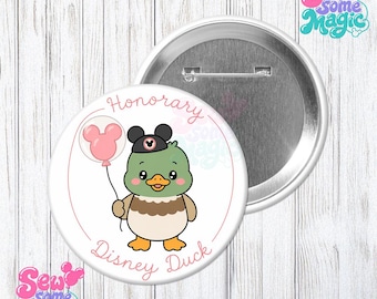 Spilla a forma di anatra onoraria, Spilla a forma di anatra carina per parco a tema, Spilla a forma di anatra kawaii, Spilla divertente per le vacanze, Accessorio per abbigliamento da parco, Opzione magnete