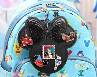Black Out Pin Trading Holder Keychain, Mouse Pin Trading Display, Park Pin Holder, Enamel Pin Display Keychain, Theme Park Pin Trader