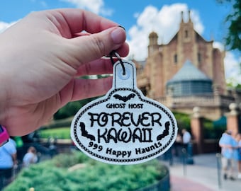 Chaveiro personalizado inspirado no Anfitrião Fantasma | Etiqueta de nome para chaveiro da Mansão Mal-Assombrada | Acessório personalizado de Halloween para parques da Disney
