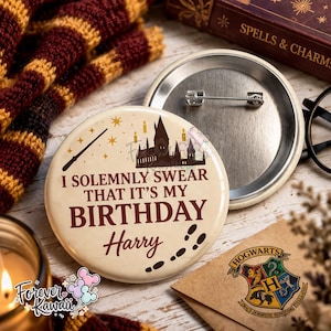 Ik zweer plechtig verjaardagsknop – aangepaste tovenaarskasteel 3" pin – magisch verjaardagscadeau – gepersonaliseerde feestbadge – GRATIS personalisatie