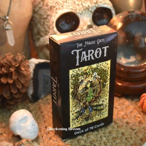 Kit de adivinación del tarot The Magic Gate. Baraja de cartas + bolsa con pentagramas + paño grande con pentagramas para el tarot