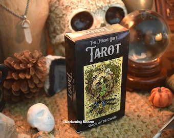 The Magic Gate Tarot Divination Kit: Cards, Pentagram Pouch & Cloth